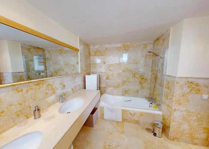 Lomas De Monteros Ii - 3 Bed Apartment Marbella